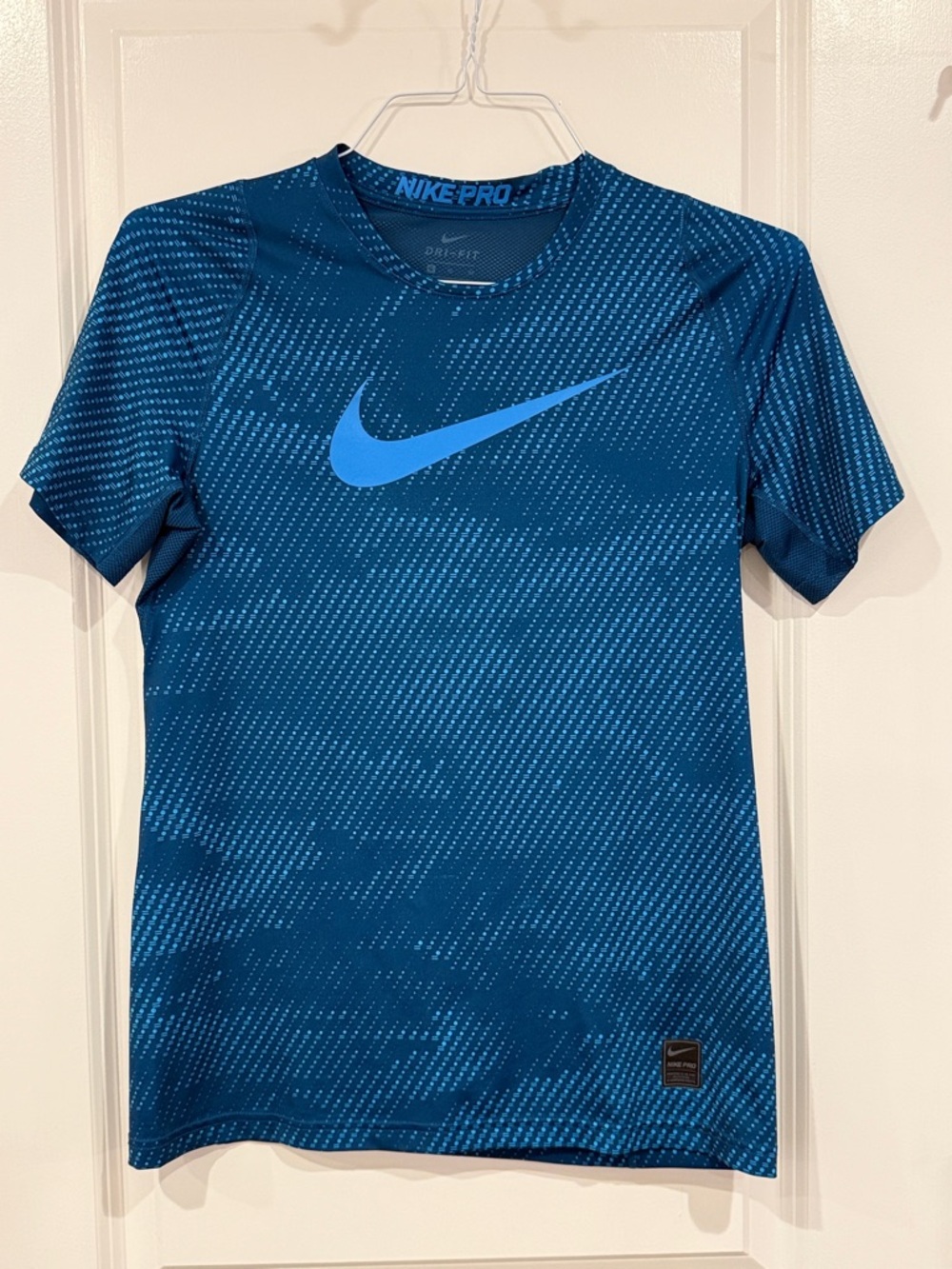 Nike Men's Teal Blue Short-Sleeve Dri-FIT Training Tee with Light Blue Swoosh